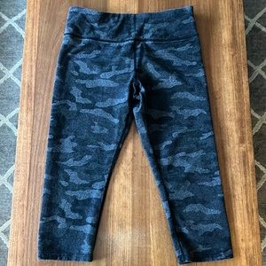 Calvin Klein Camo Capri Workout Yoga Leggings